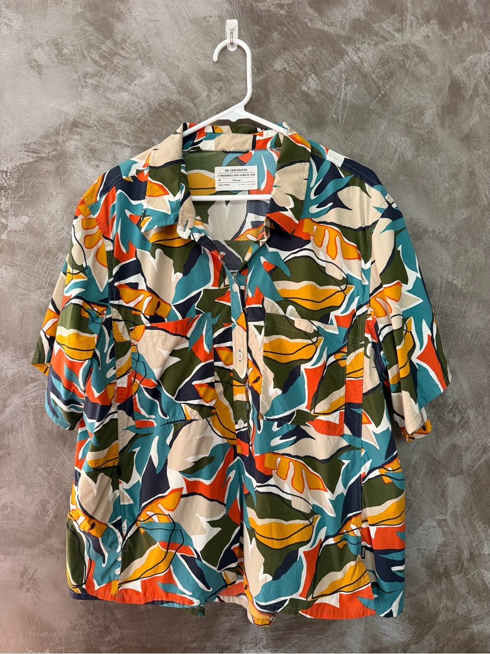 REI Multicolor Tropical Print Short Sleeve Shirt